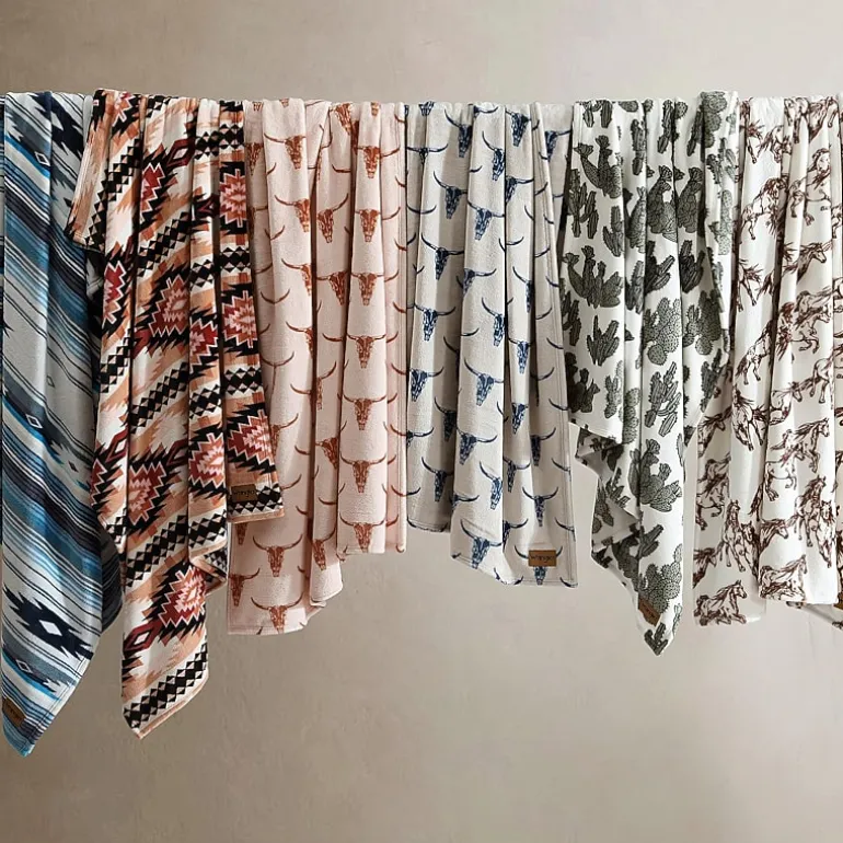 Wrangler Plains Creek Washable Throw