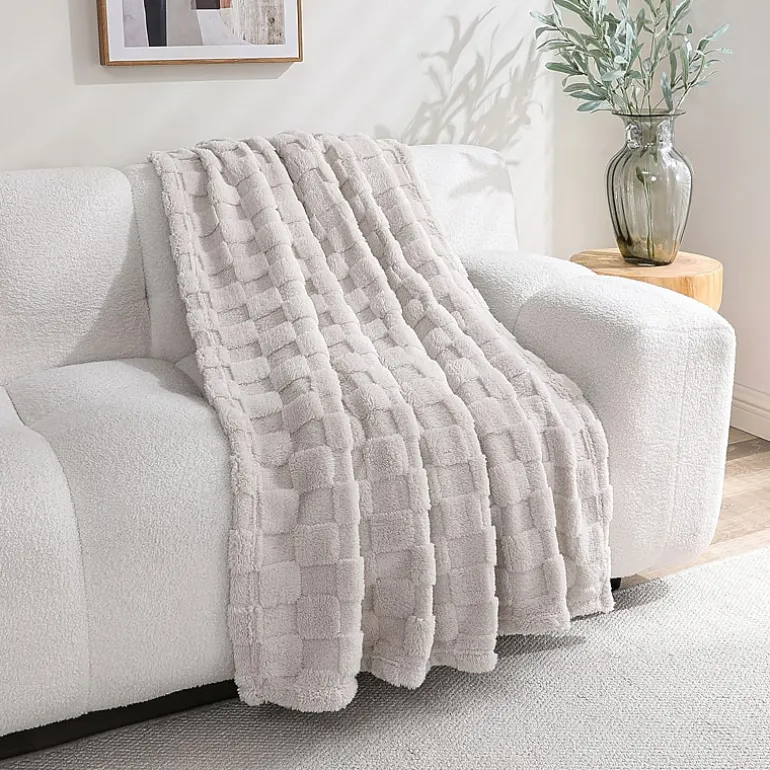 Zane Plush Throw